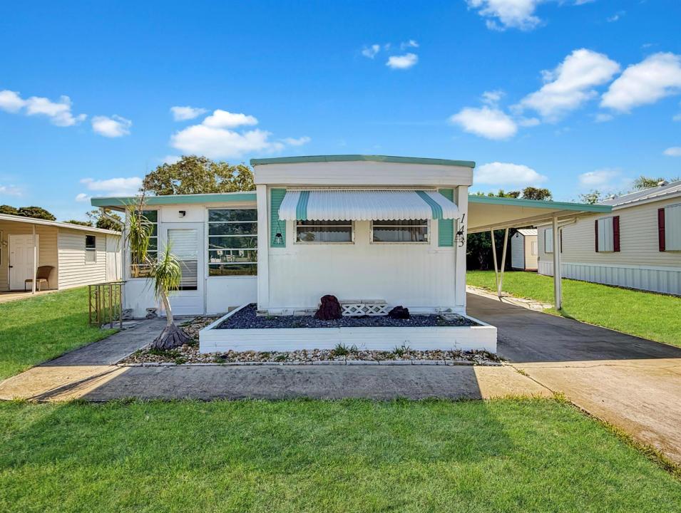 143 SE Easy Street, Stuart, Florida 34994, USA