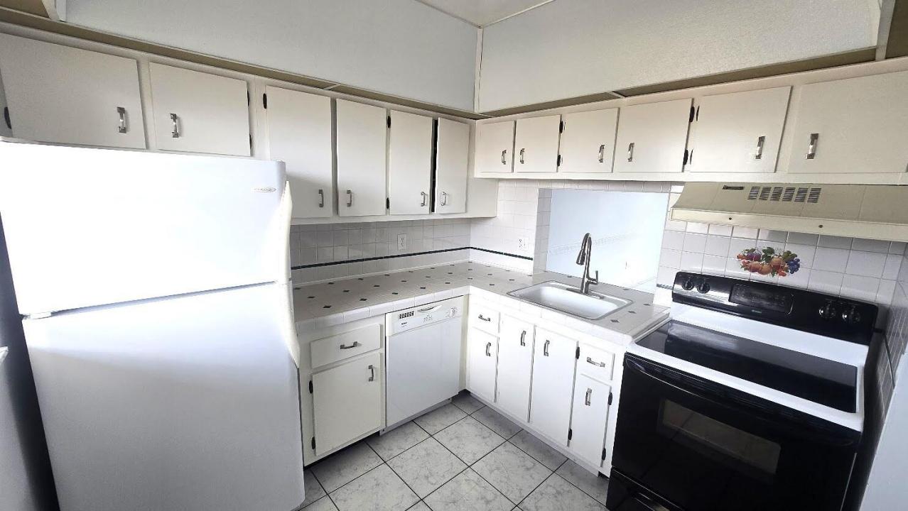 2800 NW 56th Avenue G406, Lauderhill, Florida 33313, Stati Uniti