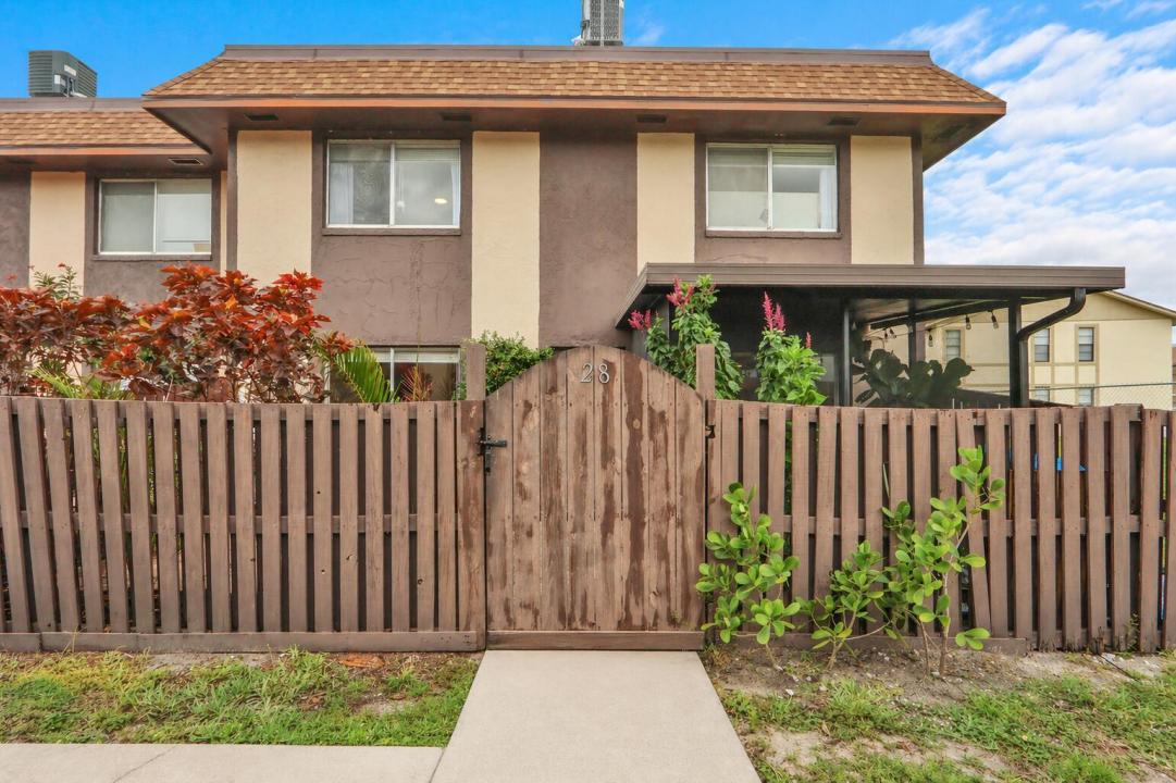 2116 Sherwood Forest Boulevard 28, West Palm Beach, Floride 33415, États-Unis