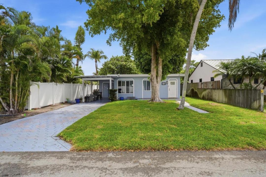 712 NE 10th Avenue, Pompano Beach, فلوريدا 33060, الولايات المتحدة