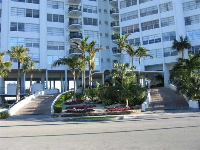 11930 N Bayshore N Drive 706, North Miami, Florida 33181, Stati Uniti
