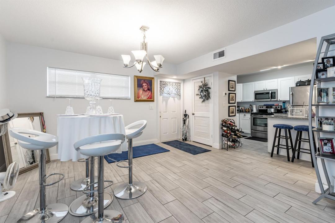 8911 S Hollybrook Boulevard 306, Pembroke Pines, Floride 33025, États-Unis