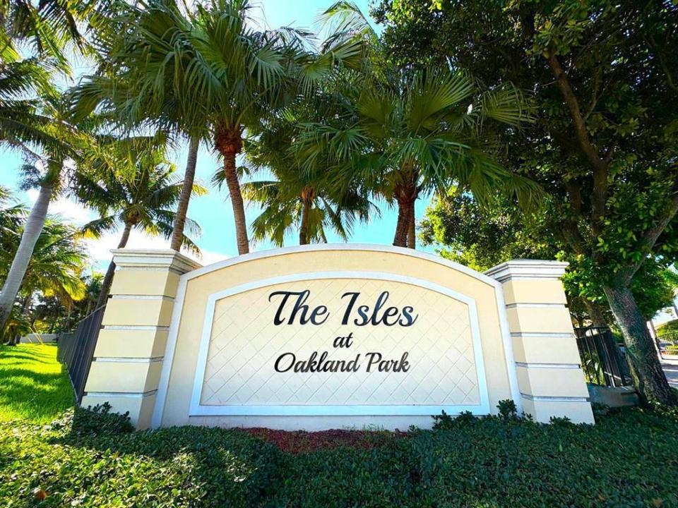 3245 NW 31st Terrace, Oakland Park, Floride 33309, États-Unis