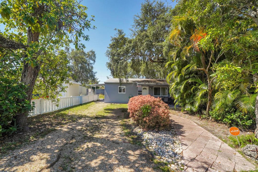 2620 Harding Street, Hollywood, Florida 33020, USA