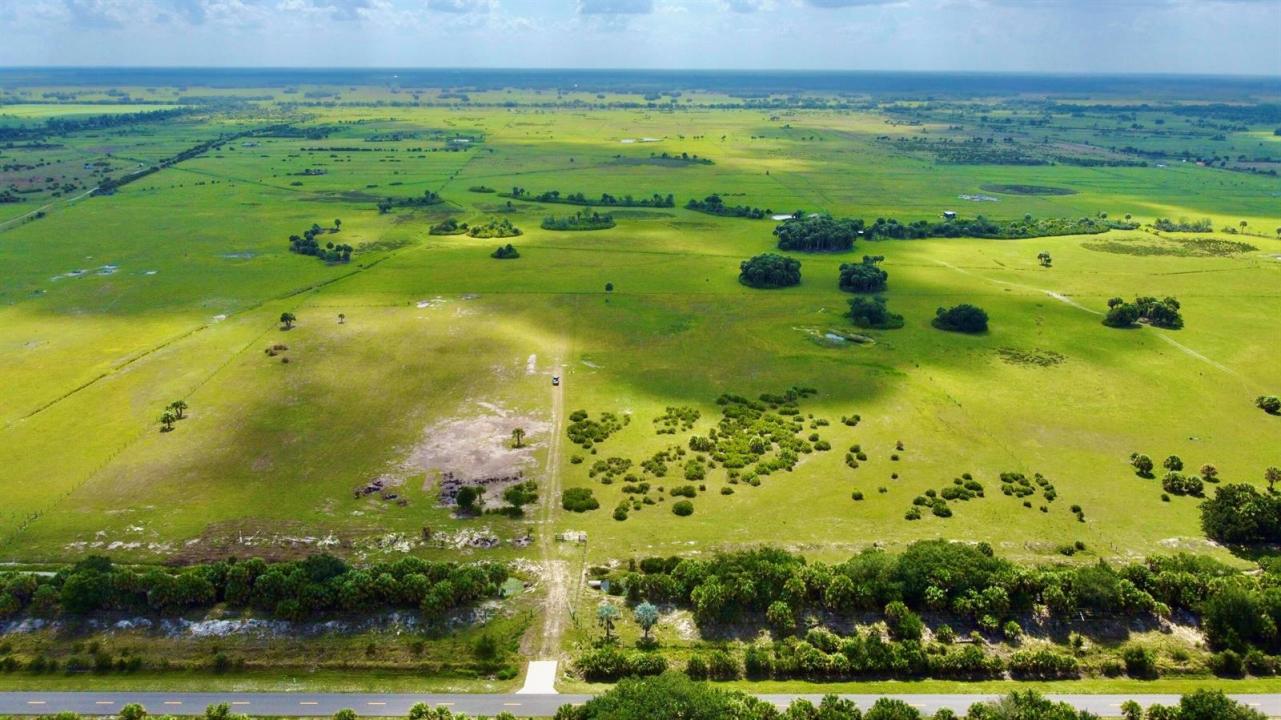 28095 NW 72nd Avenue, Okeechobee, Floryda 34972, USA