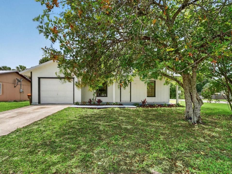 2575 1st Place, Vero Beach, Florida 32962, USA