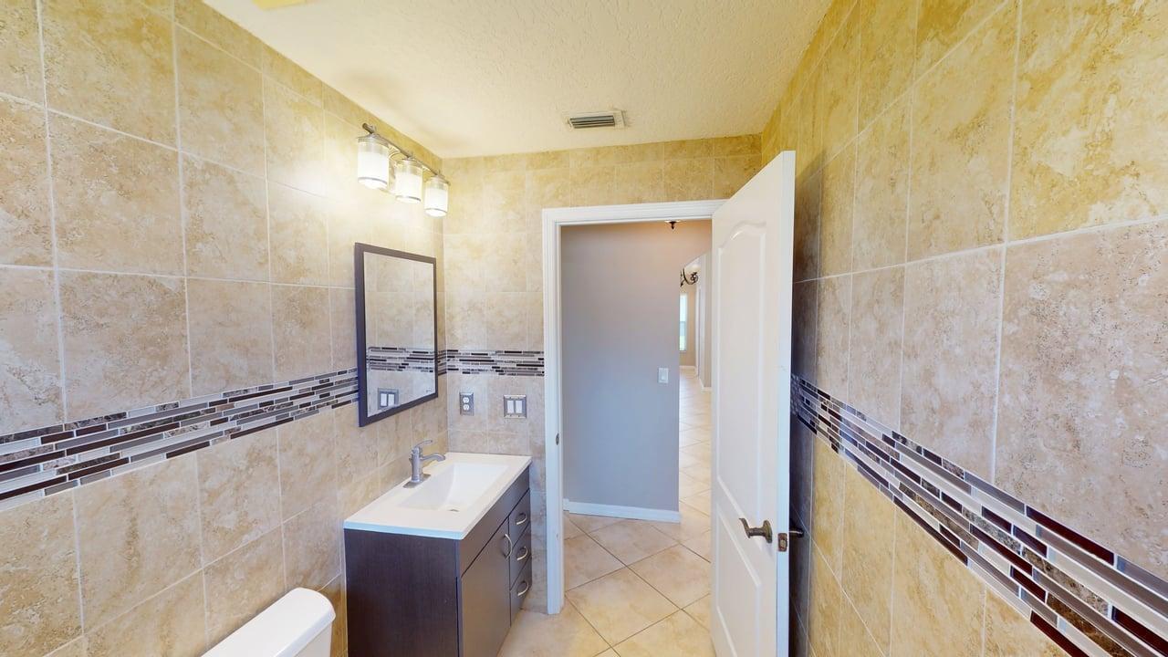 562 SW Saint Martins Cove, Port St. Lucie, Florida 34986, USA