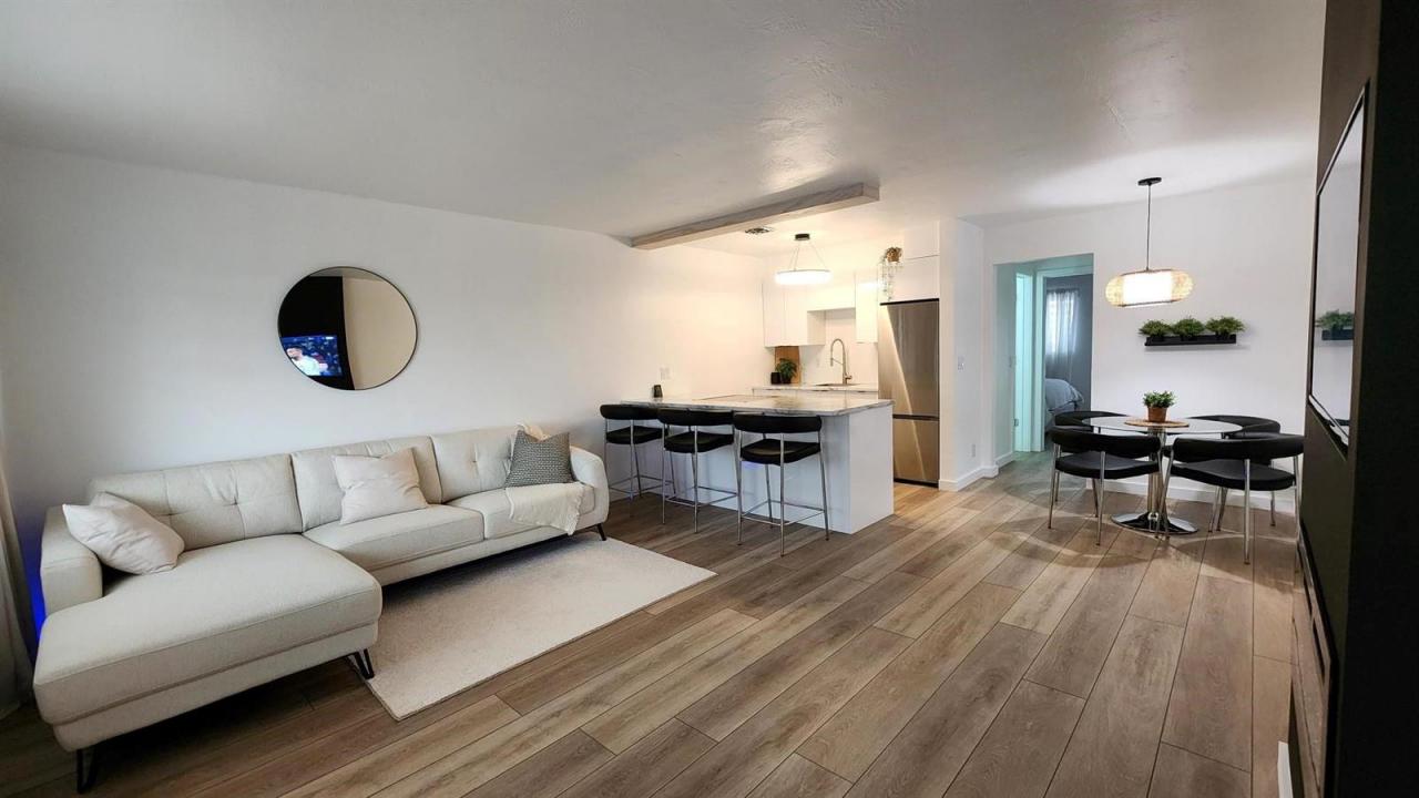 1015 SW 11th Avenue 14K, Hallandale Beach, Floryda 33009, USA