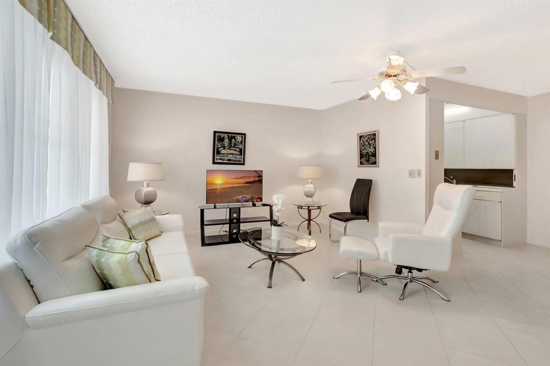 2043 Cambridge C, Deerfield Beach, Floryda 33442, USA