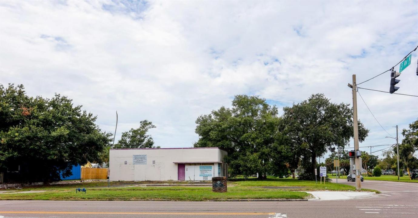 1246 N 16th Street, Florida 33705, USA