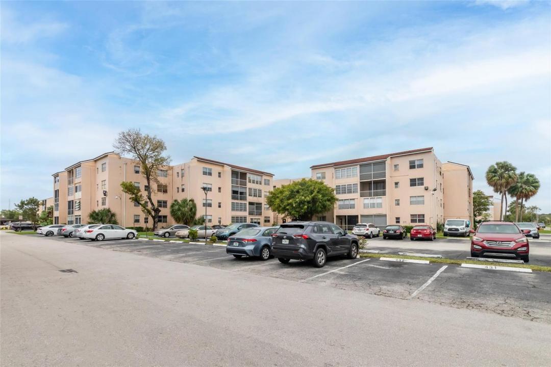 2840 Somerset Drive 403, Lauderdale Lakes, Floride 33311, États-Unis