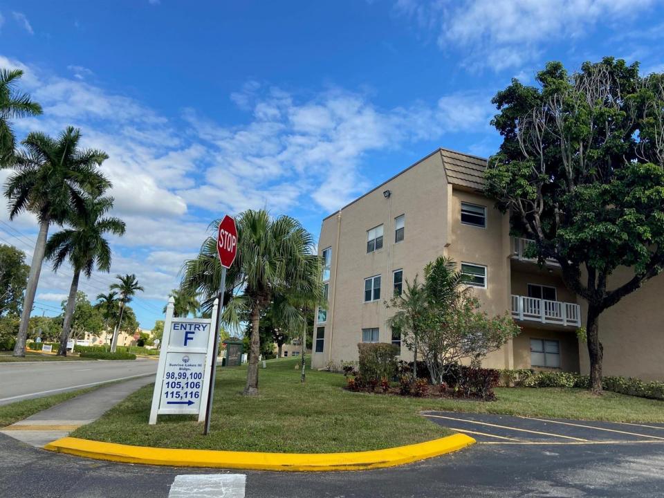 9370 SUNRISE LAKES Boulevard 105, Sunrise, Floride 33322, États-Unis