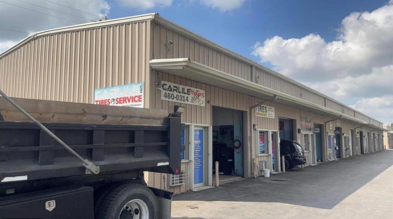 3781 Oleander Avenue, Fort Pierce, Florida 34982, USA