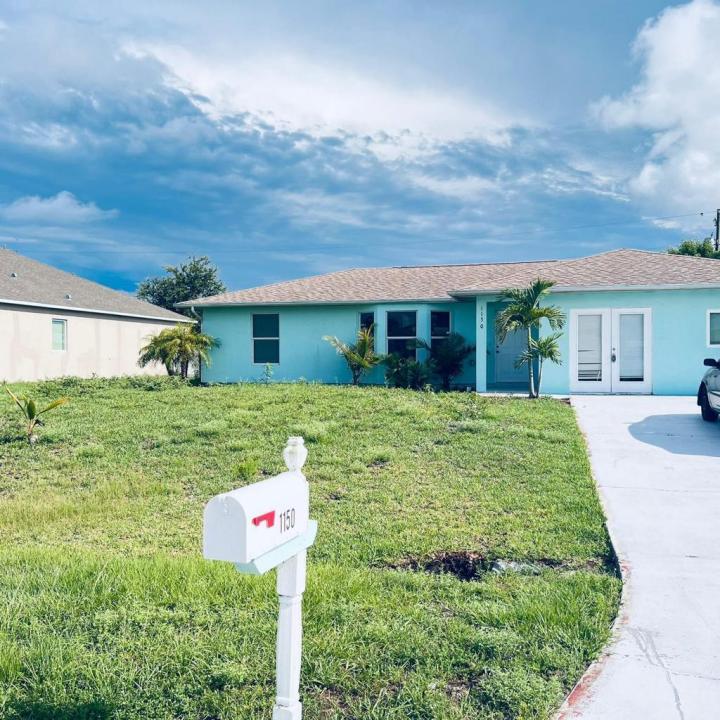 1150 SW Haleyberry Avenue, Port St. Lucie, Floride 34953, États-Unis