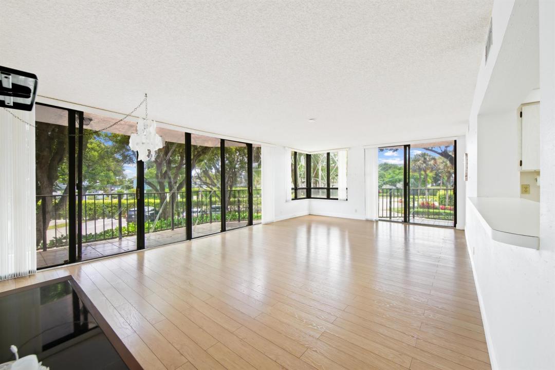 799 Jeffery Street 201, Boca Raton, Florida 33487, USA