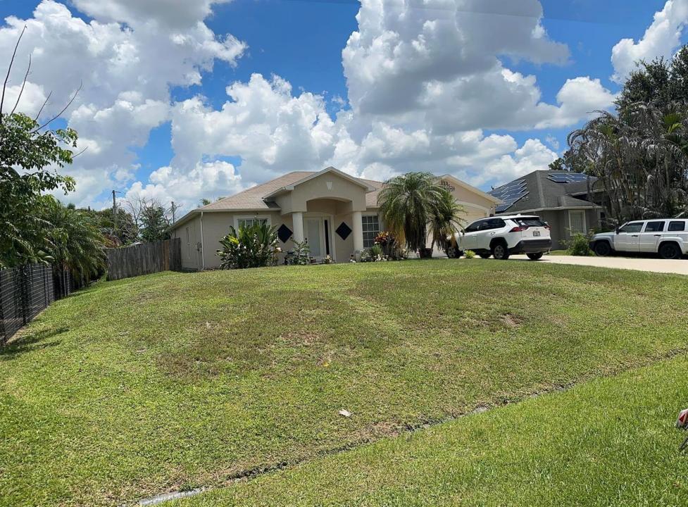 1481 SW Dow Lane, Port St. Lucie, Floride 34953, États-Unis