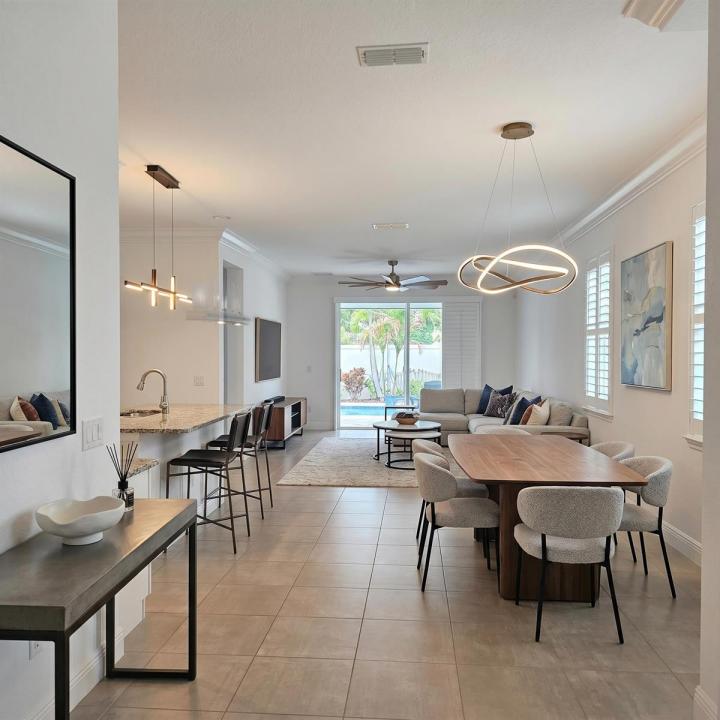 232 SE Via Visconti, Port St. Lucie, Floride 34952, États-Unis