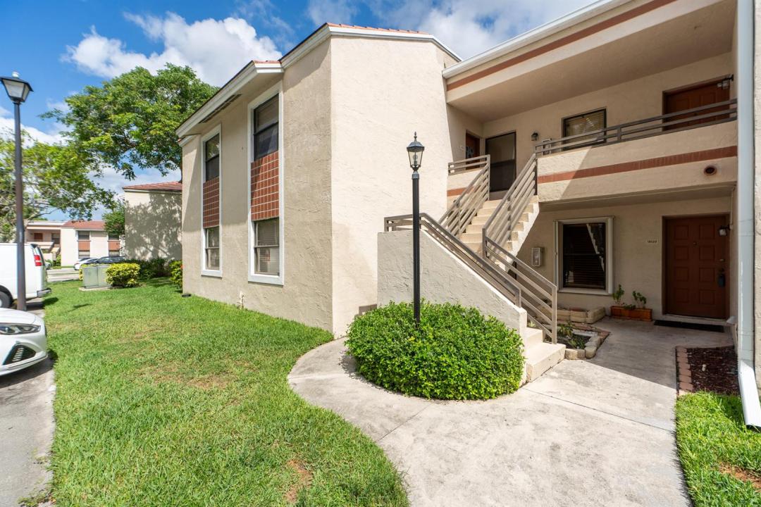 9819 NW 3rd Court 3, Plantation, Floride 33324, États-Unis