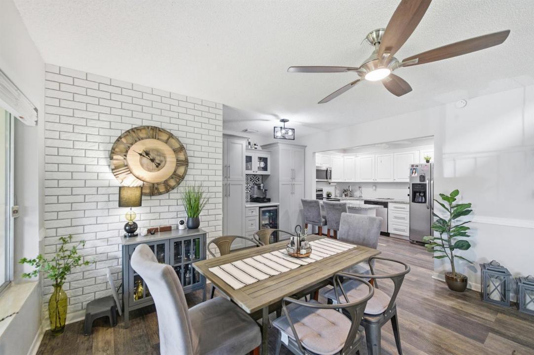 5883 La Paseos Drive D-2, Florida 33463, USA