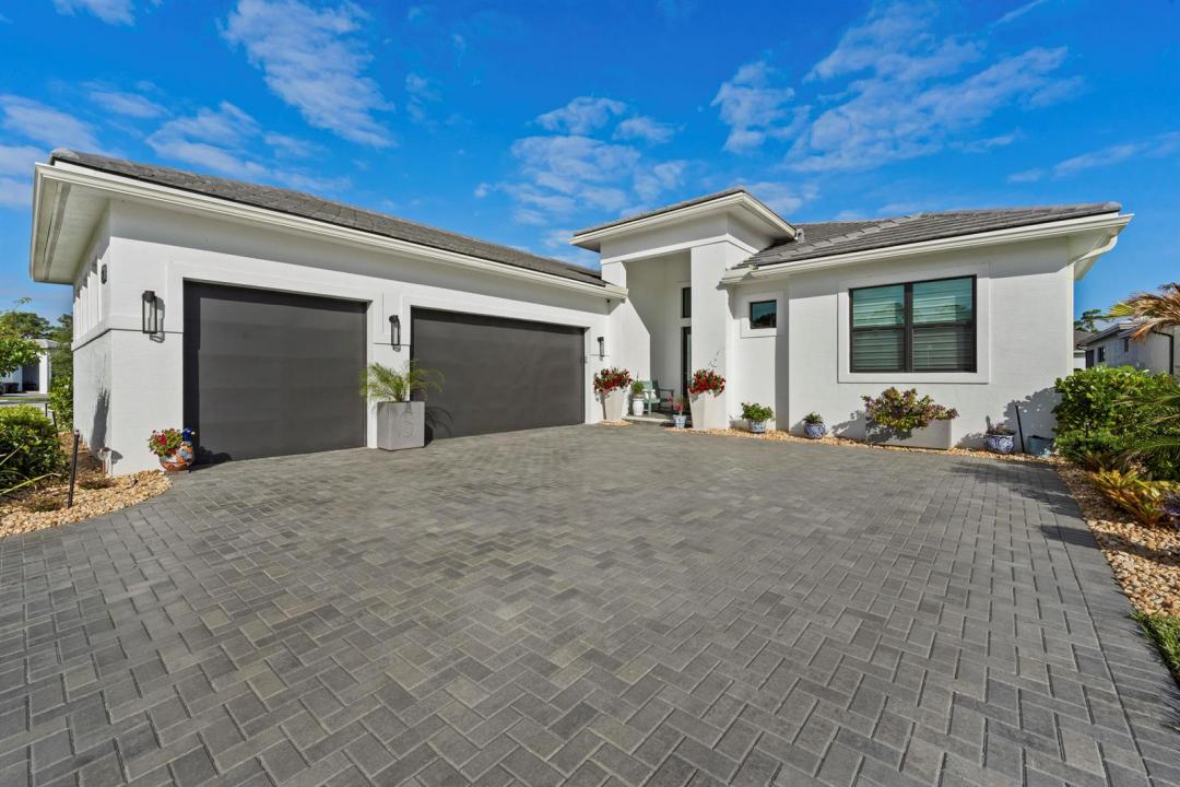 2044 SE Mosaic Boulevard, Port St. Lucie, Floride 34984, États-Unis