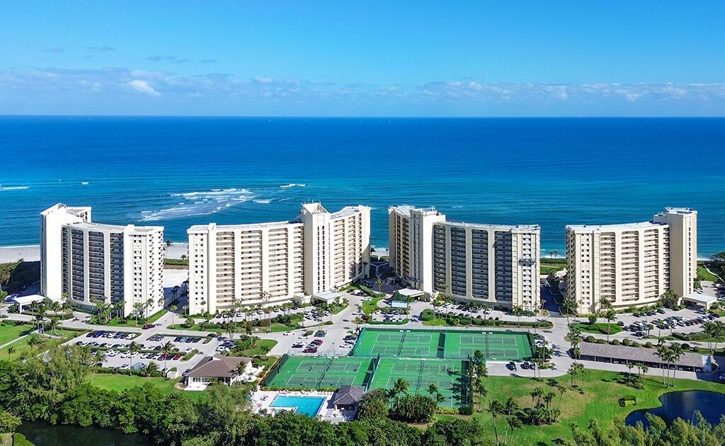 400 Ocean Trail Way 203, Jupiter, Floryda 33477, USA