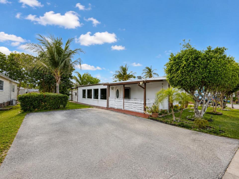 11201 SW 55th Street F16, Miramar, Florida 33025, Stati Uniti
