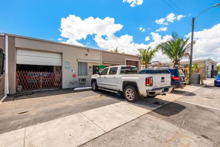 620 NE 42nd Street 3, Deerfield Beach, Floride 33064, États-Unis