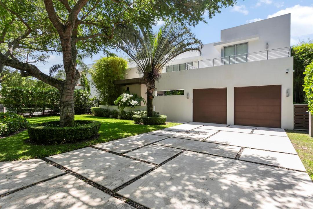 7700 SW 53rd Court, Miami, Florida 33143, USA