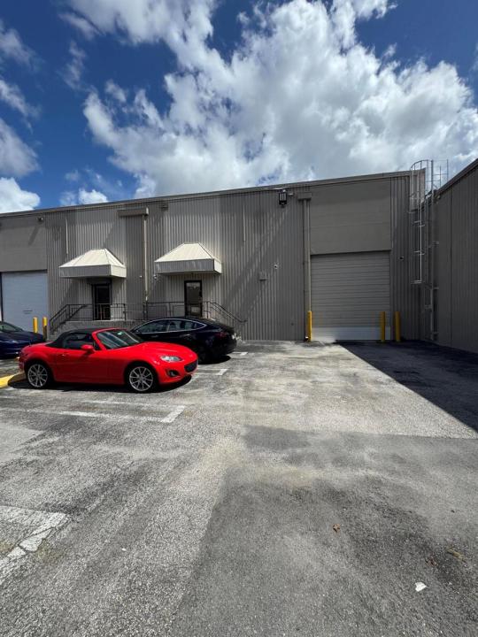 2710 NW 72nd Avenue, Miami, Floride 33122, États-Unis