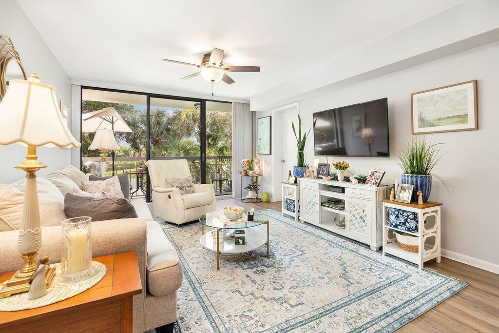 2401 Village Boulevard 305, West Palm Beach, Floride 33409, États-Unis