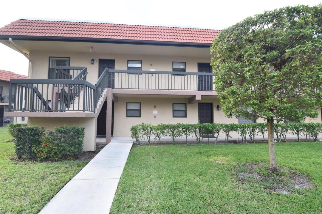 21895 Lake Forest Circle 102, Boca Raton, Florida 33433, Stati Uniti