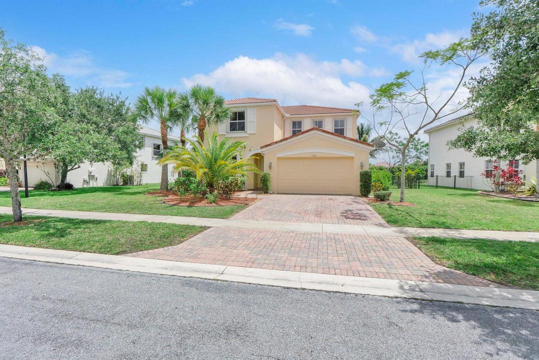 2392 Bellarosa Circle, Royal Palm Beach, Floride 33411, États-Unis