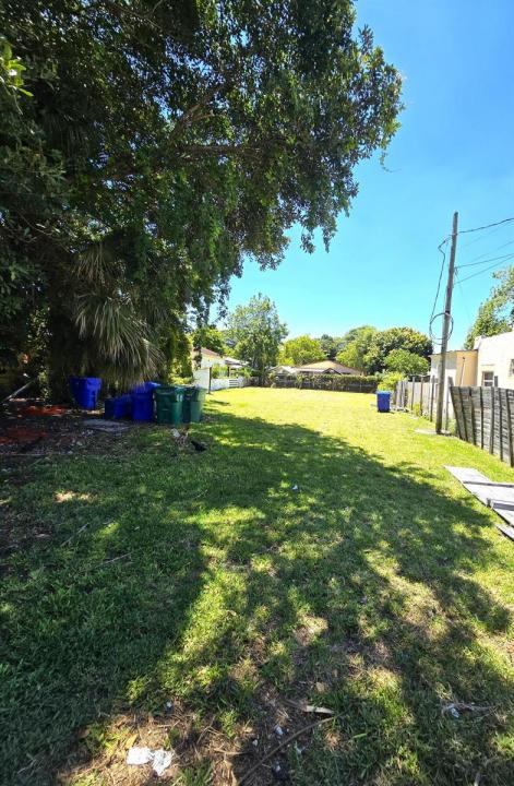 1252 NW 35th Street, Miami, Floride 33142, États-Unis