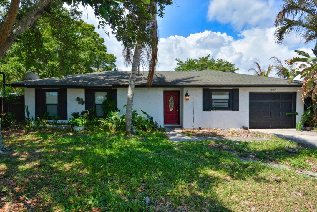 2117 SE East Dunbrooke Circle, Port St. Lucie, Floryda 34952, USA