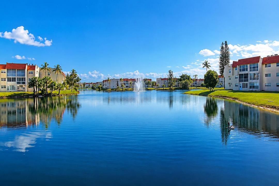 2750 W Sunrise Lakes W Drive 112, Sunrise, Florida 33322, Amerika Birleşik Devletleri