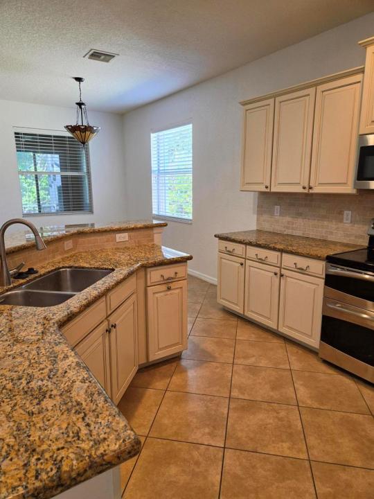 4376 NW Oakbrook Circle, Jensen Beach, Floride 34957, États-Unis