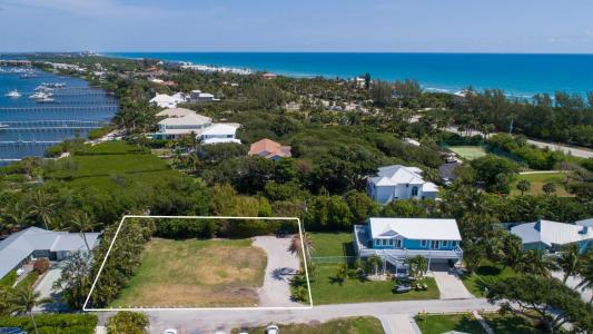 5157 NE Shore Village Terrace, Hutchinson Island, Florida 34996