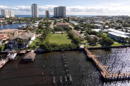 2715 Lake Drive, Riviera Beach, Floride 33404, États-Unis