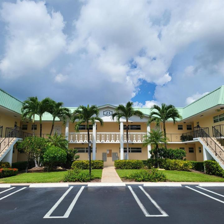 23 Colonial Club Drive 200, Boynton Beach, Florida 33435, Stati Uniti
