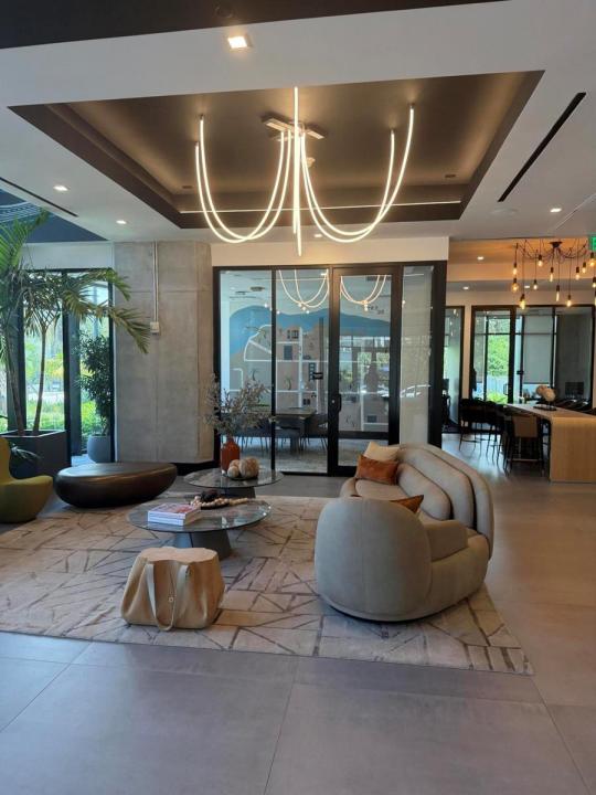 307 SW 5th 901, Fort Lauderdale, Florida 33315, USA