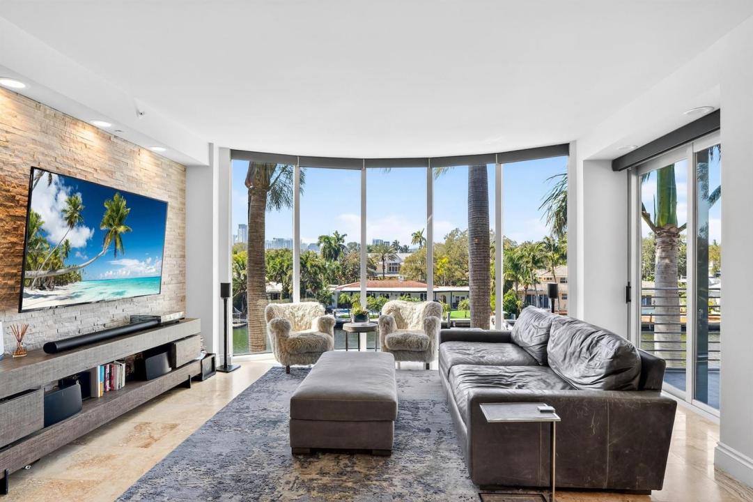 301 Hendricks Isle 6, Fort Lauderdale, Florida 33301, USA