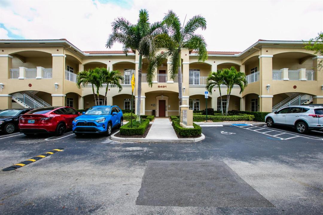 5491 N University Drive 103, Coral Springs, Florida 33067, USA