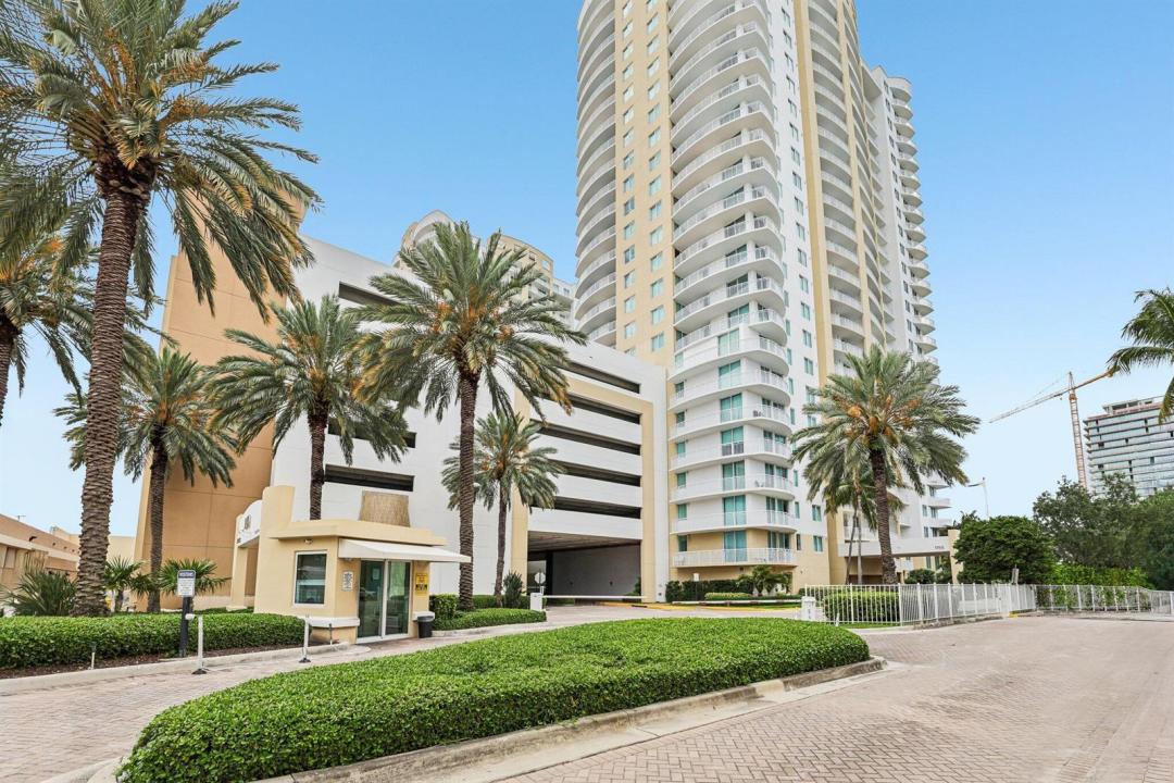1755 E Hallandale Beach Boulevard 1207 E, Hallandale Beach, Florida 33009, USA