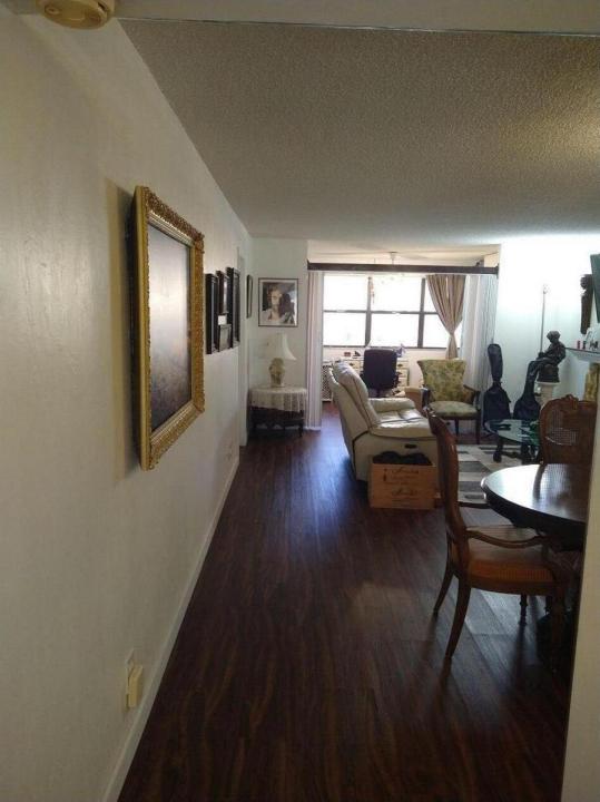 10303 Sunrise Lakes Boulevard 205, Sunrise, Florida 33322, Stati Uniti