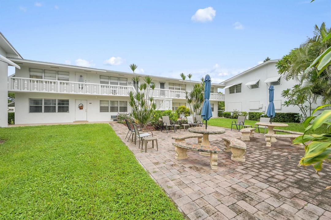 312 Sheffield M, West Palm Beach, Floride 33417, États-Unis