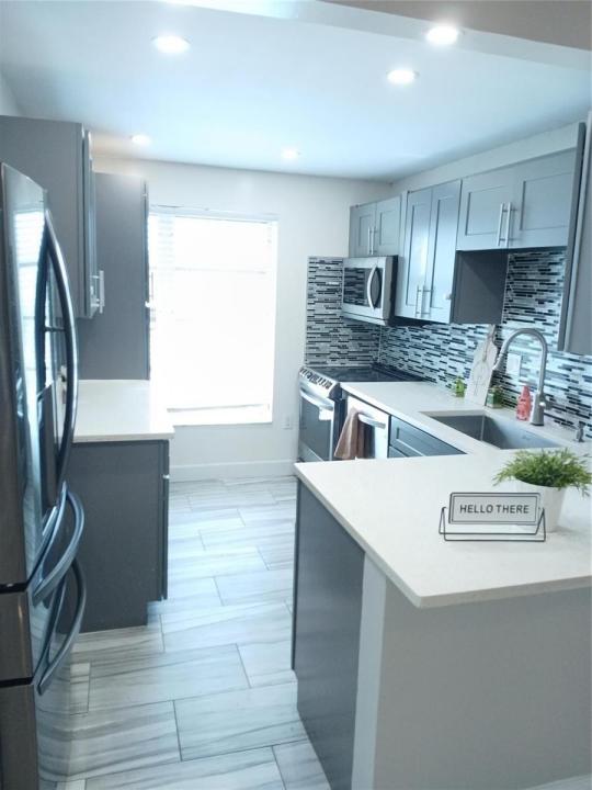 4170 Inverrary Drive 412, Lauderhill, Floride 33319, États-Unis