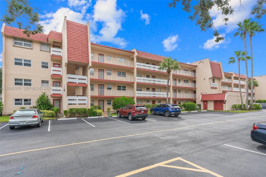 1015 Country Club Drive 307, Margate, Florida 33063, Stati Uniti