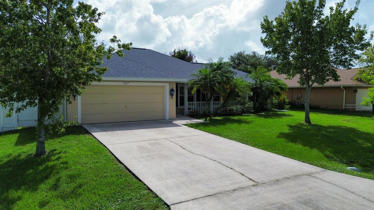 1773 SW Finch Lane, Port St. Lucie, Flórida 34953, Estados Unidos