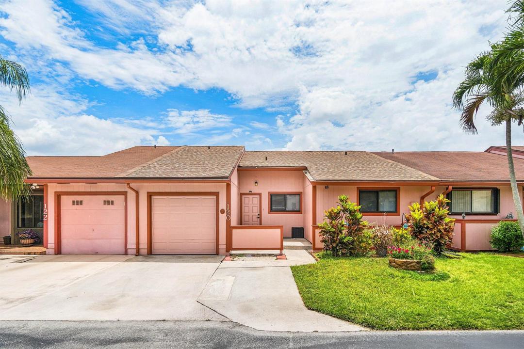 120 Mayfair Lane, Boynton Beach, Florida 33426, USA