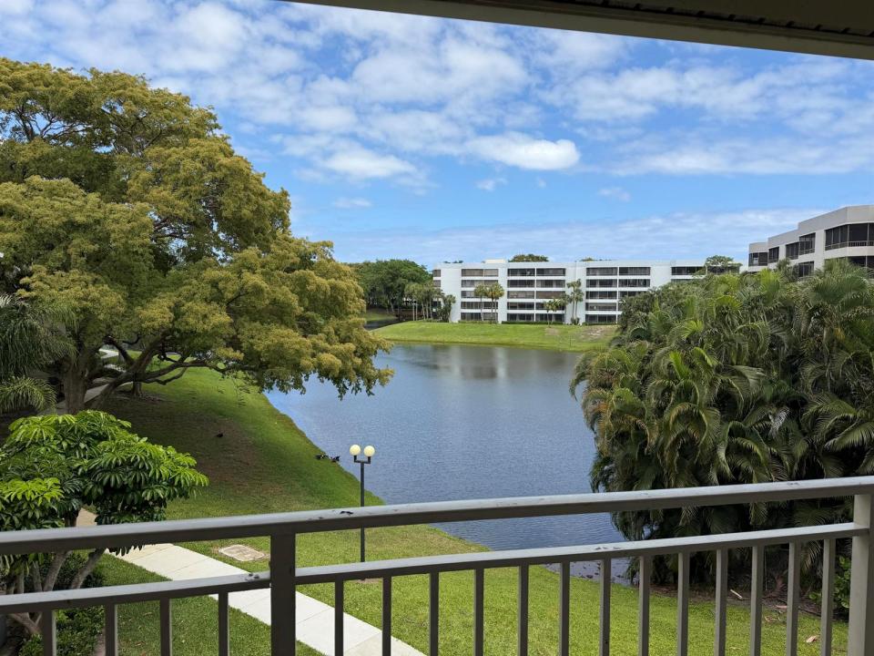 1885 Palm Cove Boulevard 10-307, Delray Beach, Floride 33445, États-Unis